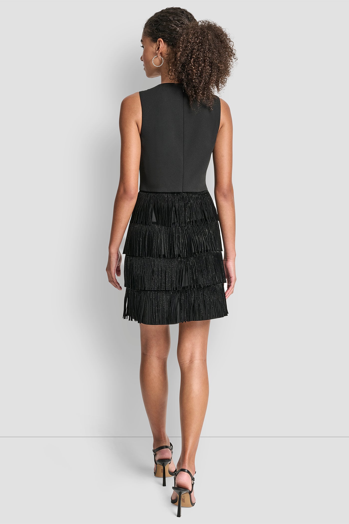 SLEEVELESS SHIFT DRESS WITH TIERED SKIRT - Image 3