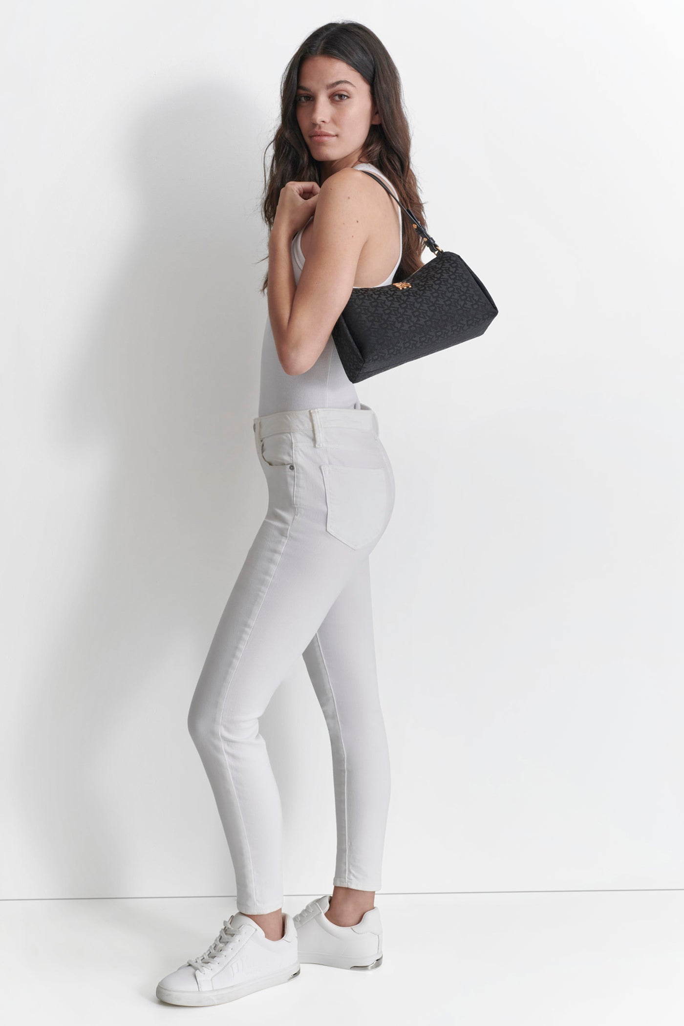 REMY LOGO SHOULDER BAG - Image 2