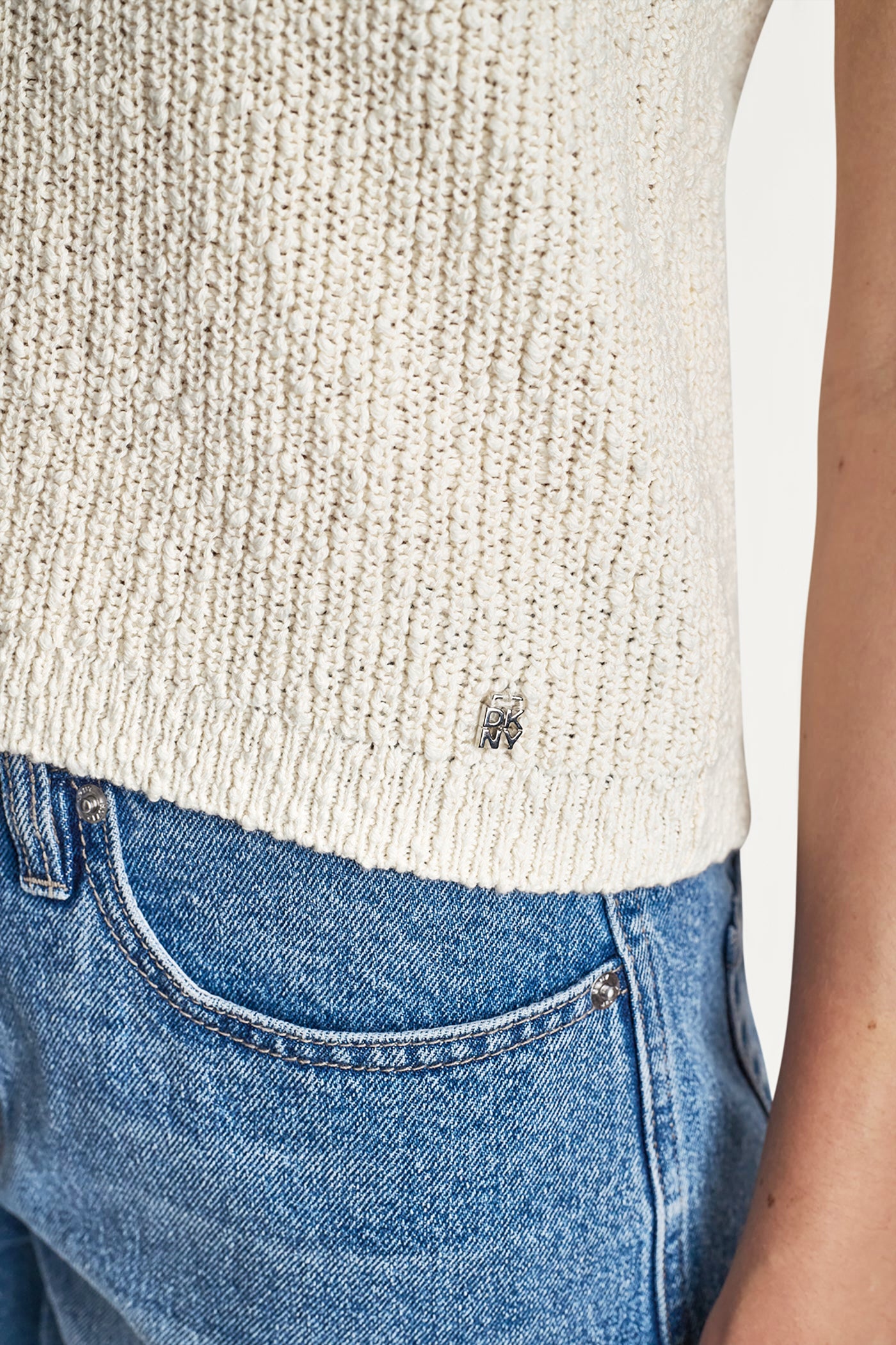 V-NECK SWEATER TANK - Image 6