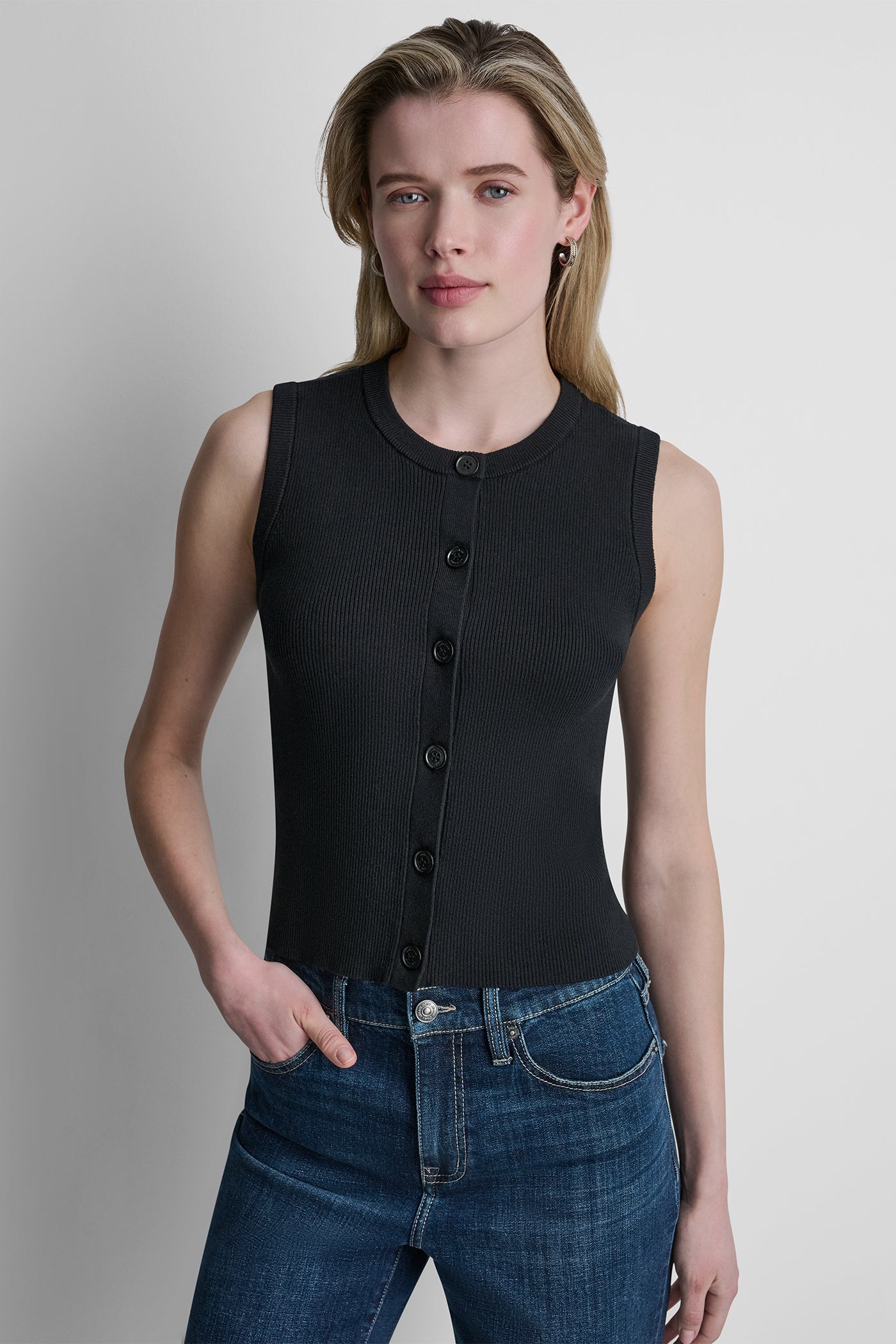 CROPPED SLEEVELESS LOGO TRIM SWEATER - Image 2