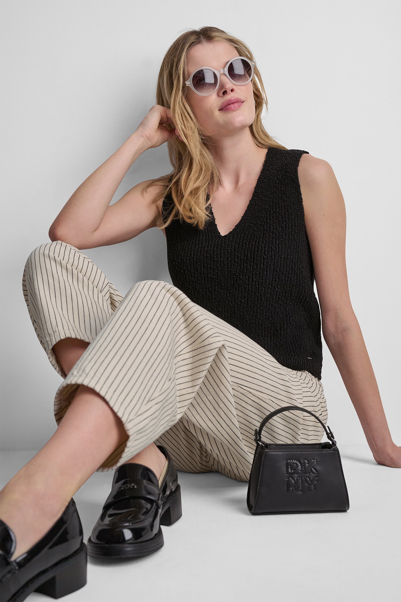 V-NECK SWEATER TANK - Image 7