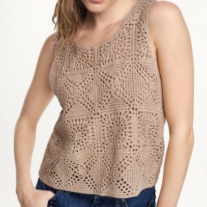SLEEVELESS CROCHET SQUARE SWEATER