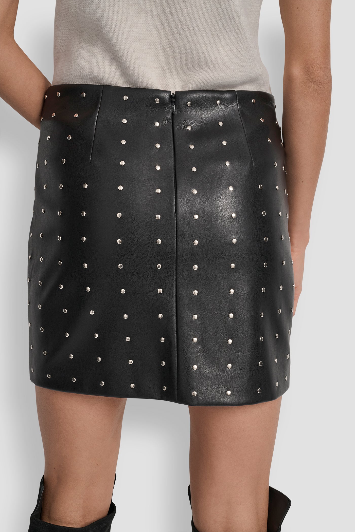 EMBELLISHED FAUX LEATHER SKIRT - Image 6