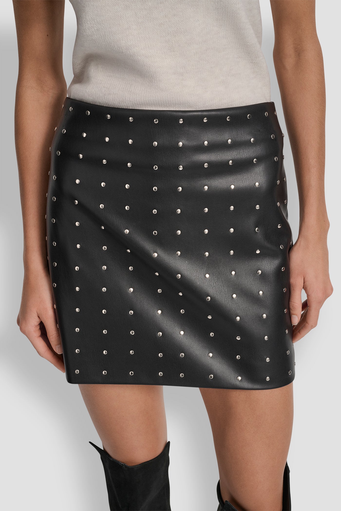 EMBELLISHED FAUX LEATHER SKIRT - Image 7