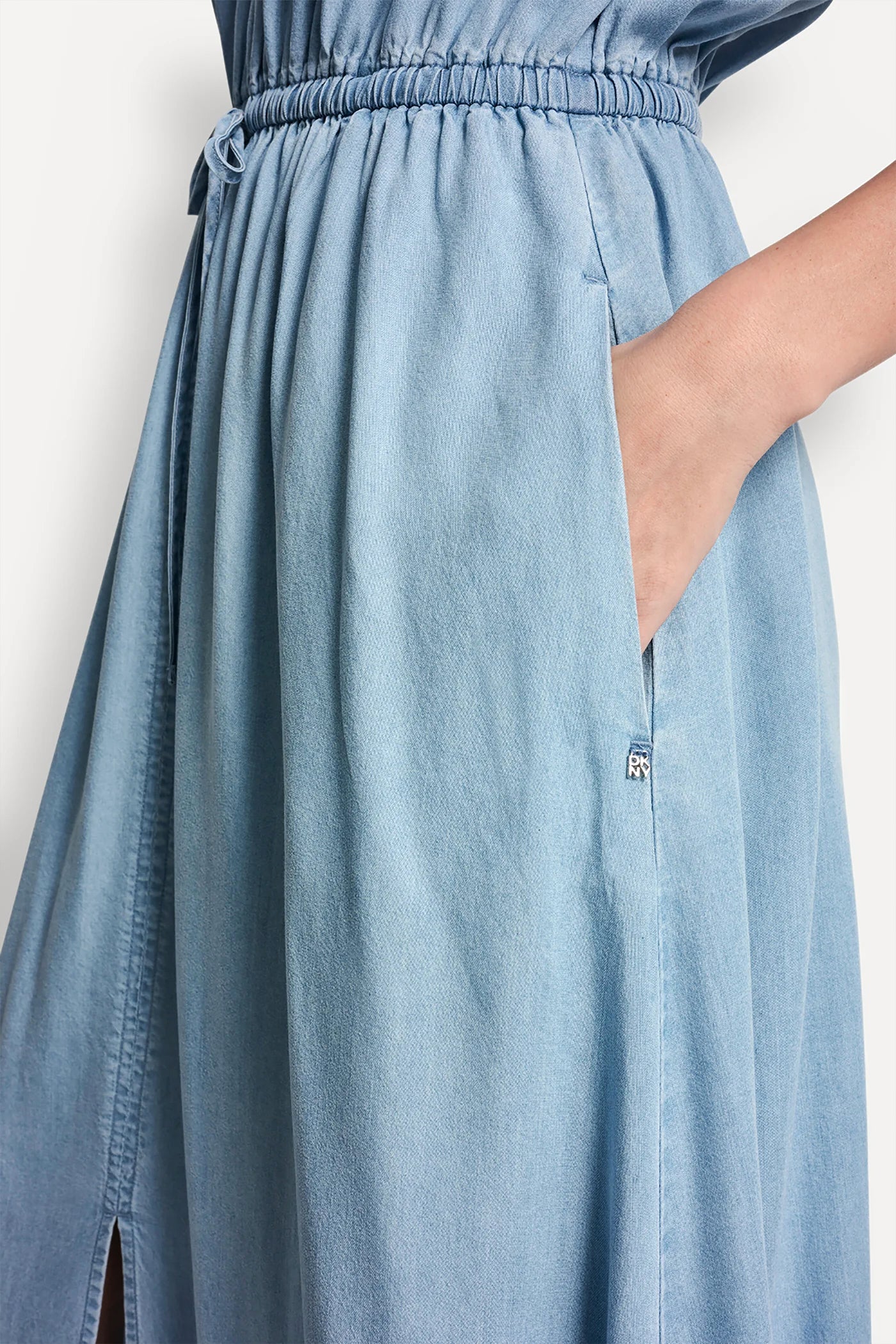 RUCHED V-NECK DRESS WITH TIE WAIST - Image 5
