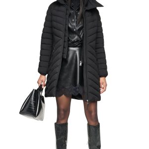 HOODED STAND COLLAR PUFFER