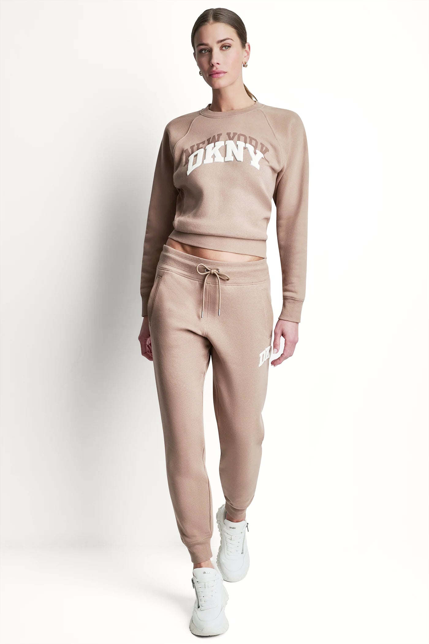 MID-RISE VARSITY LOGO JOGGER - Image 4