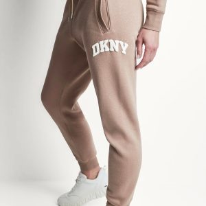 MID-RISE VARSITY LOGO JOGGER