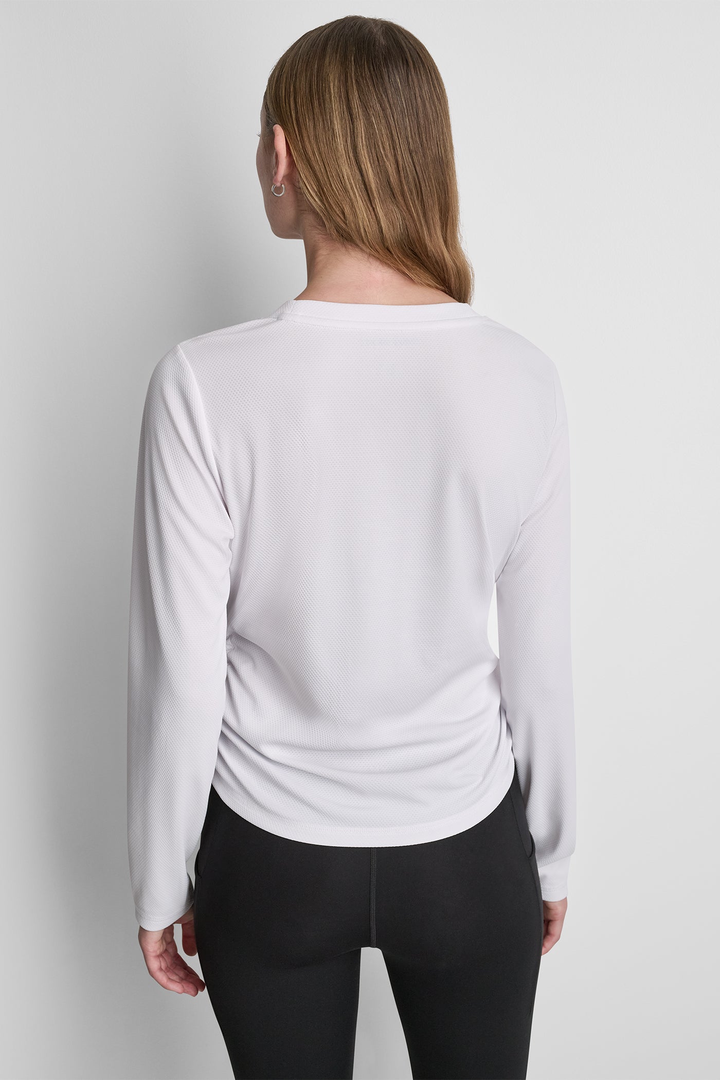 LONG SLEEVE V-NECK TECH TEE - Image 3