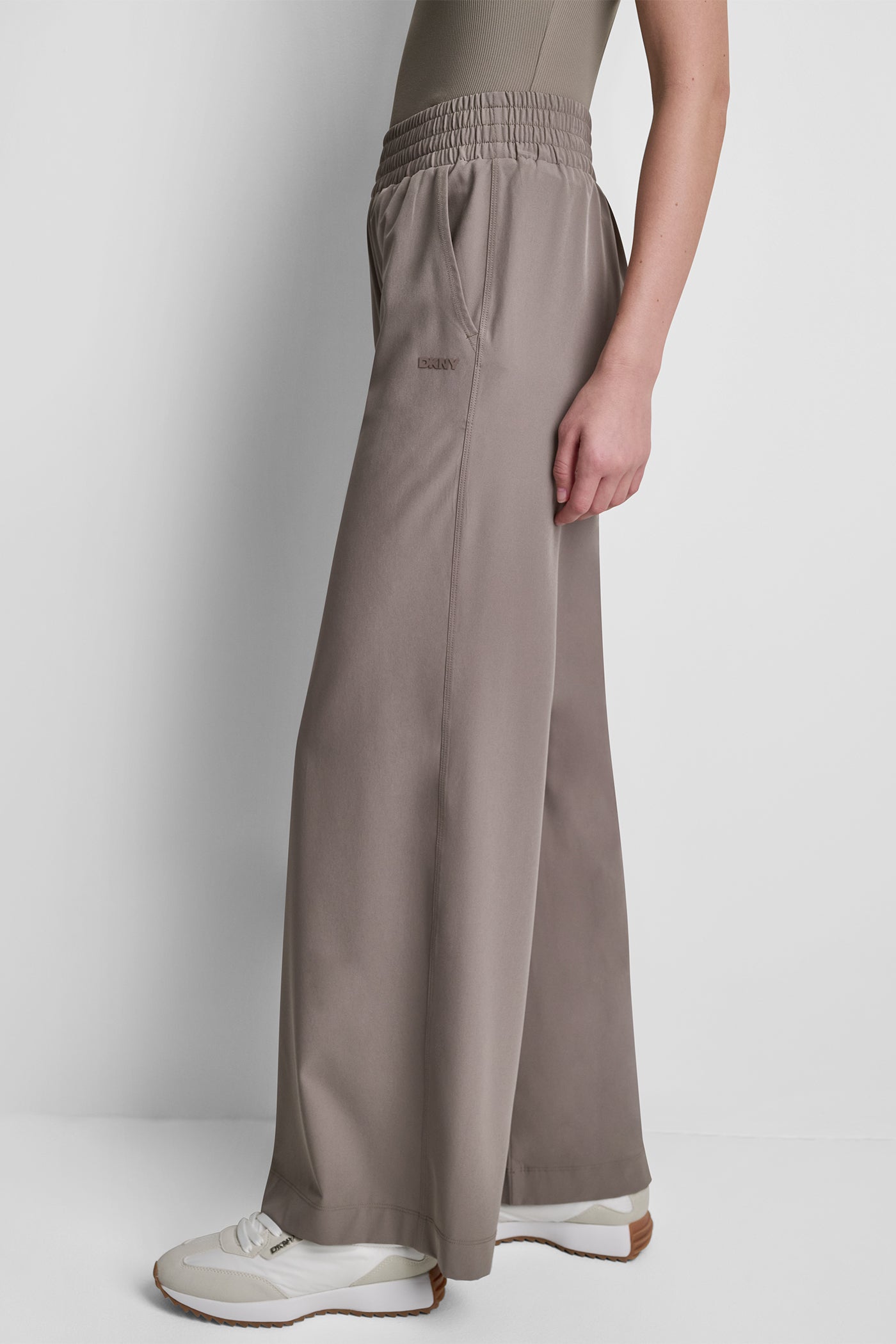 HUDSON STRETCH HIGH-RISE WIDE LEG PANT - Image 4