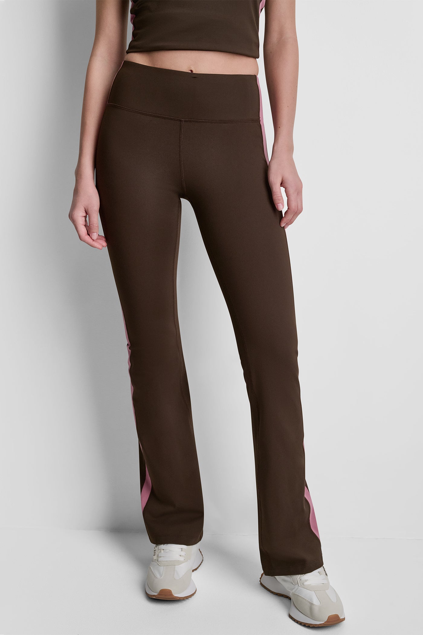 BALANCE COMPRESSION SIDE STRIPE FLARE LEGGING - Image 4