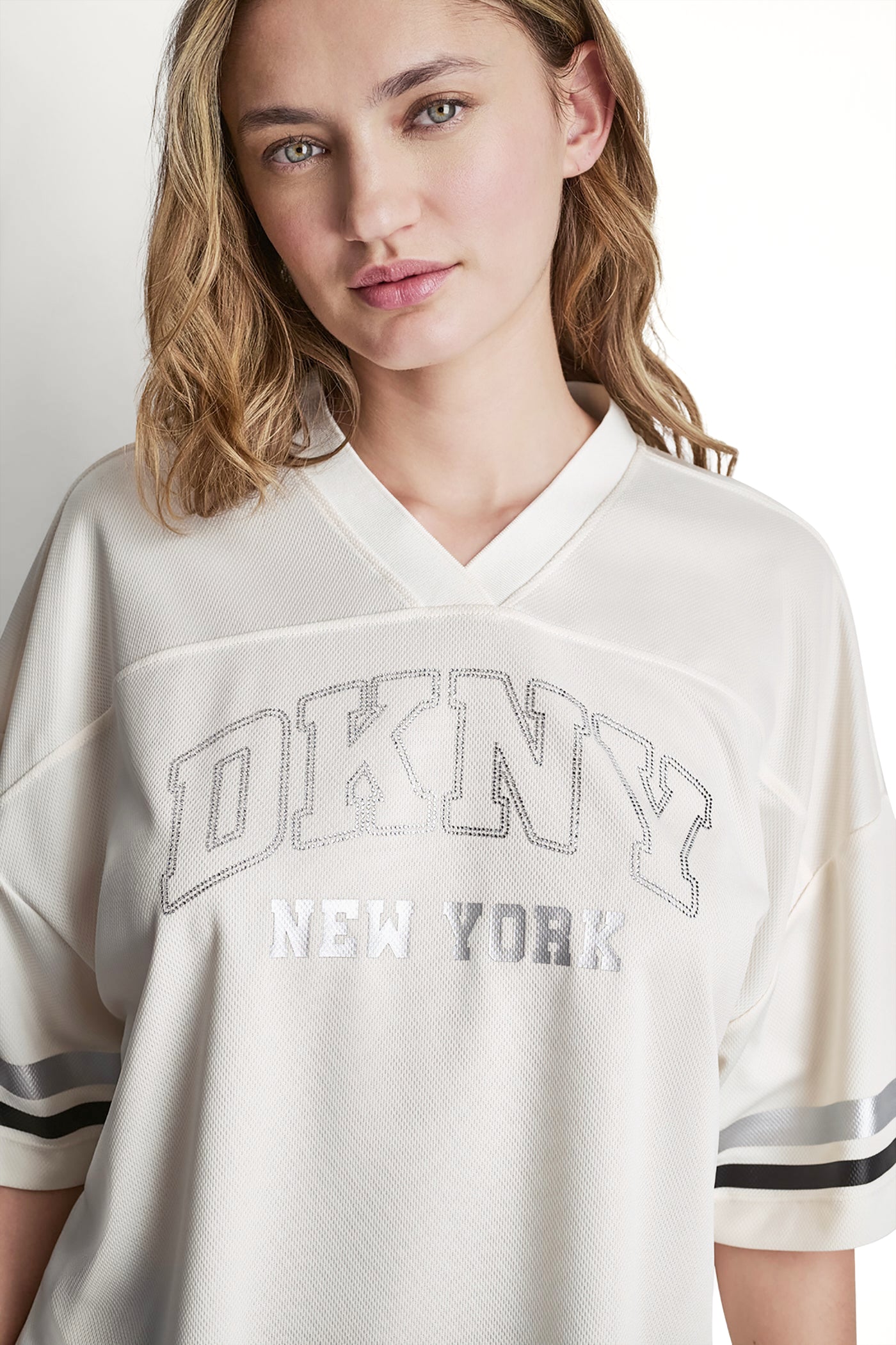 RHINESTONE VARSITY LOGO V-NECK JERSEY - Image 4