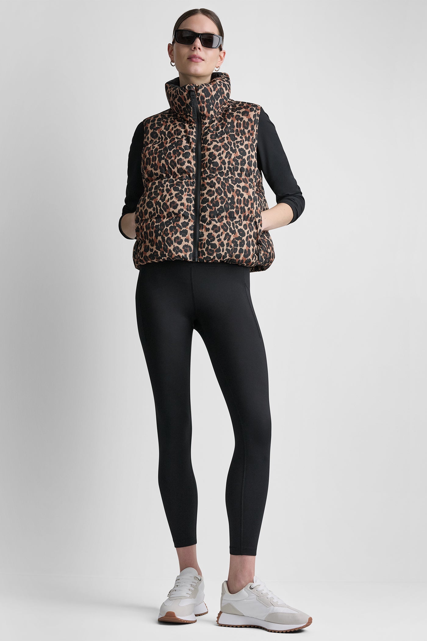 PRINTED MOCK NECK VEST - Image 11