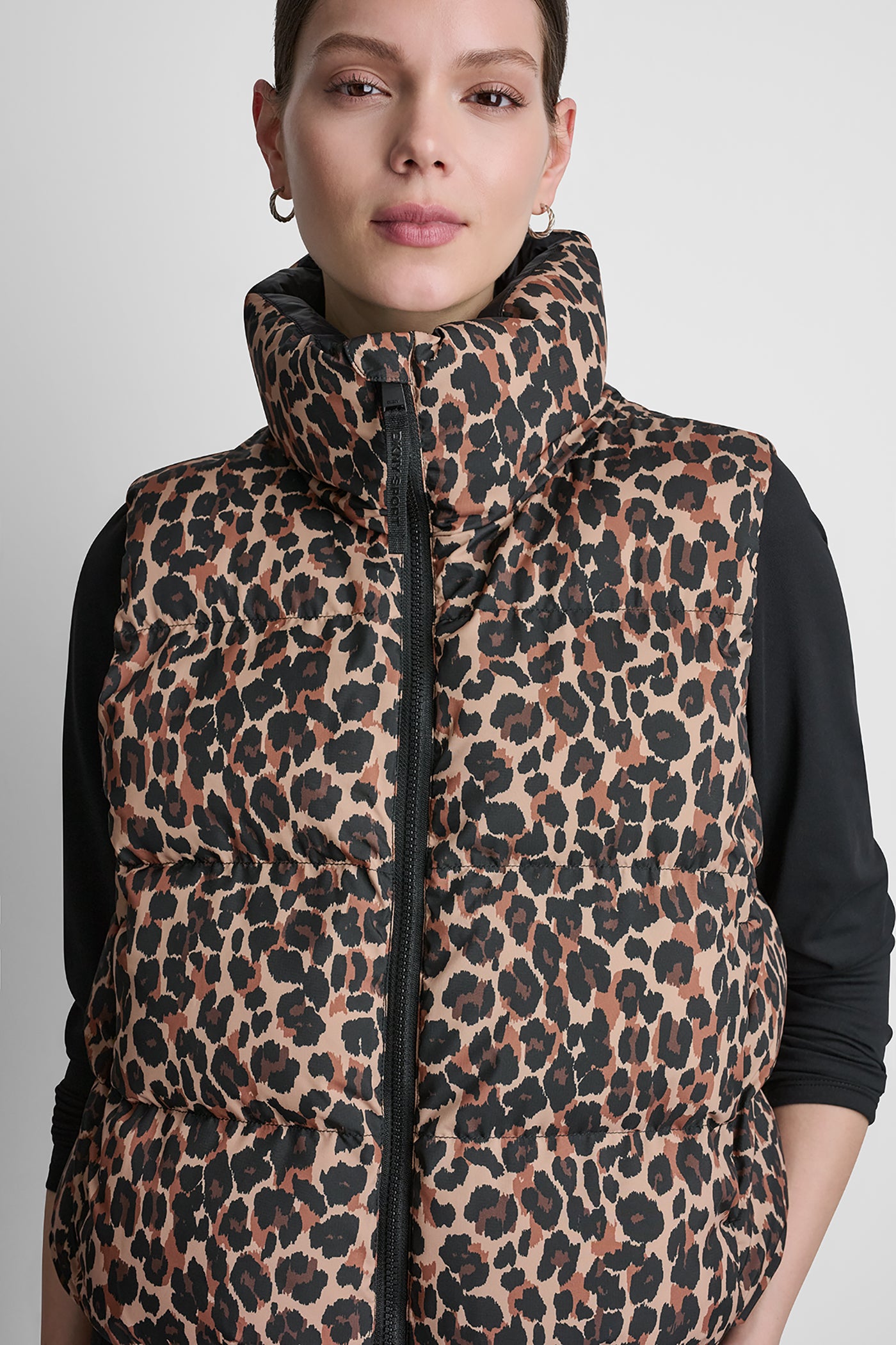 PRINTED MOCK NECK VEST - Image 7