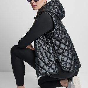 HOODED DIAMOND QUILTED VEST