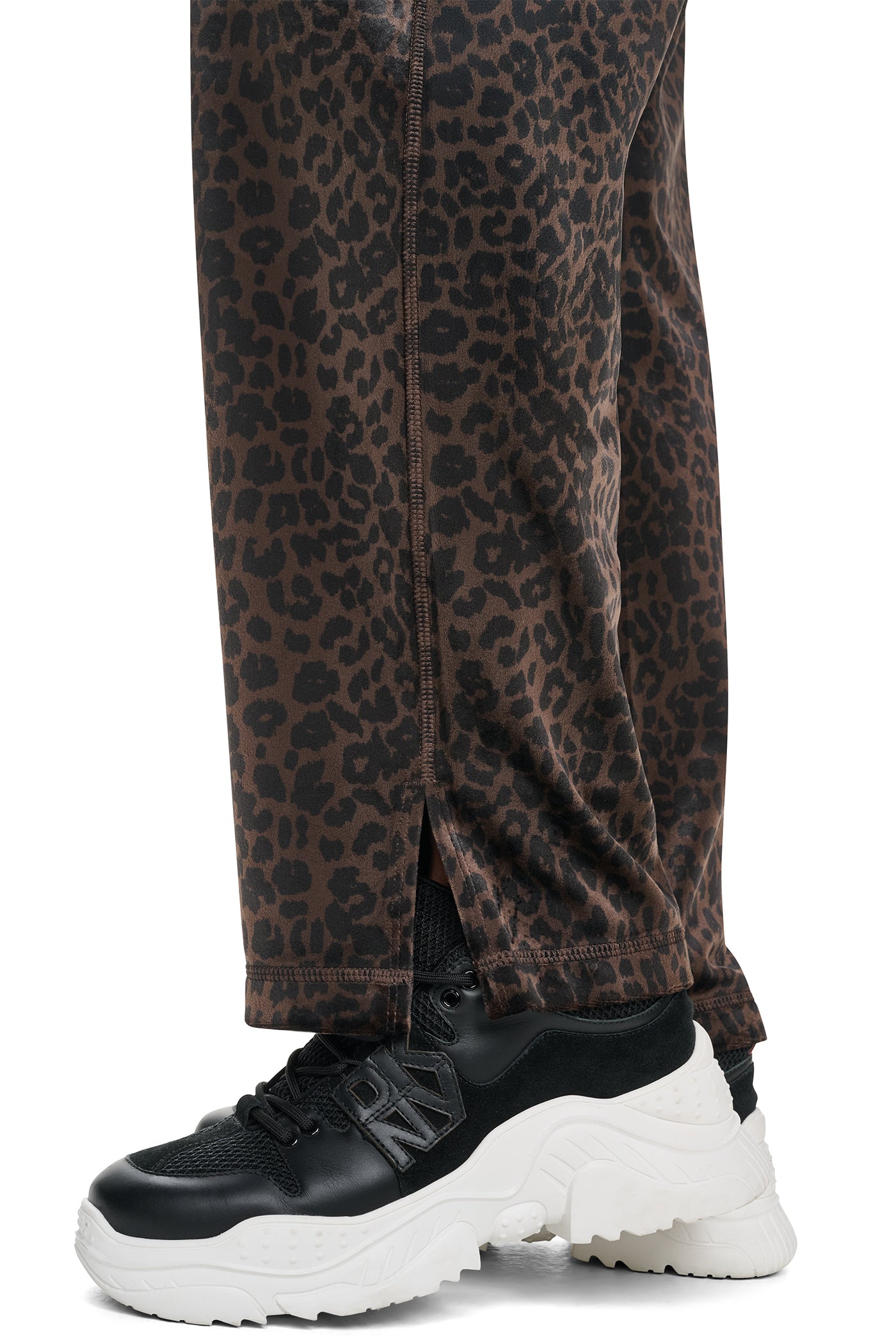VELOUR ANIMAL PRINT MID-RISE PANT - Image 11