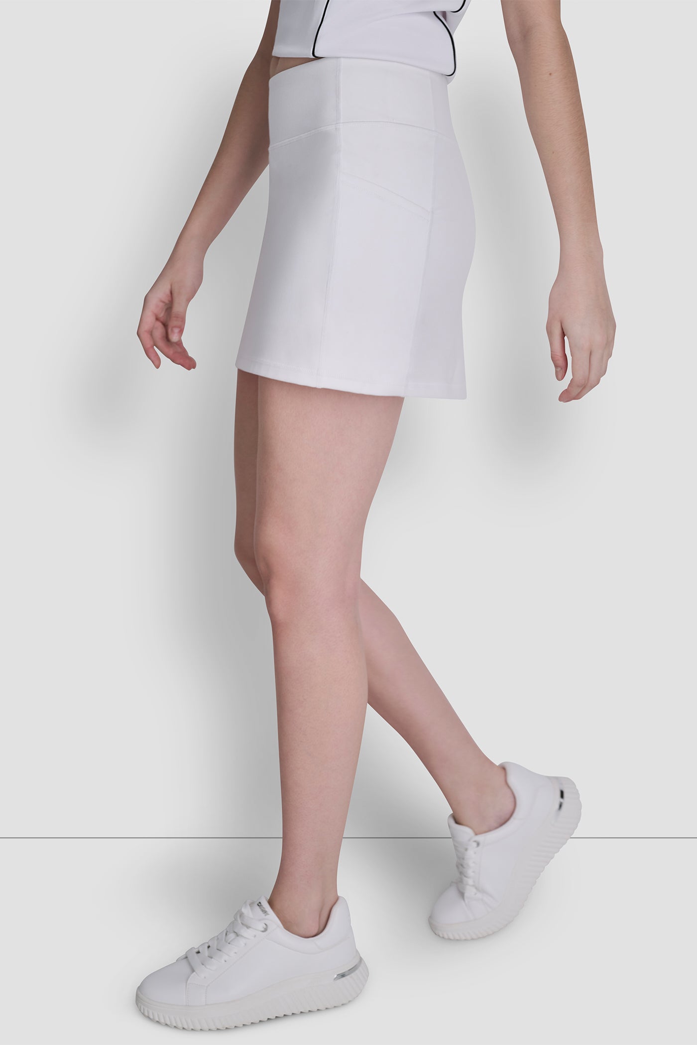 EXTRA HIGH-RISE BALANCE COMPRESSION SKORT - Image 4