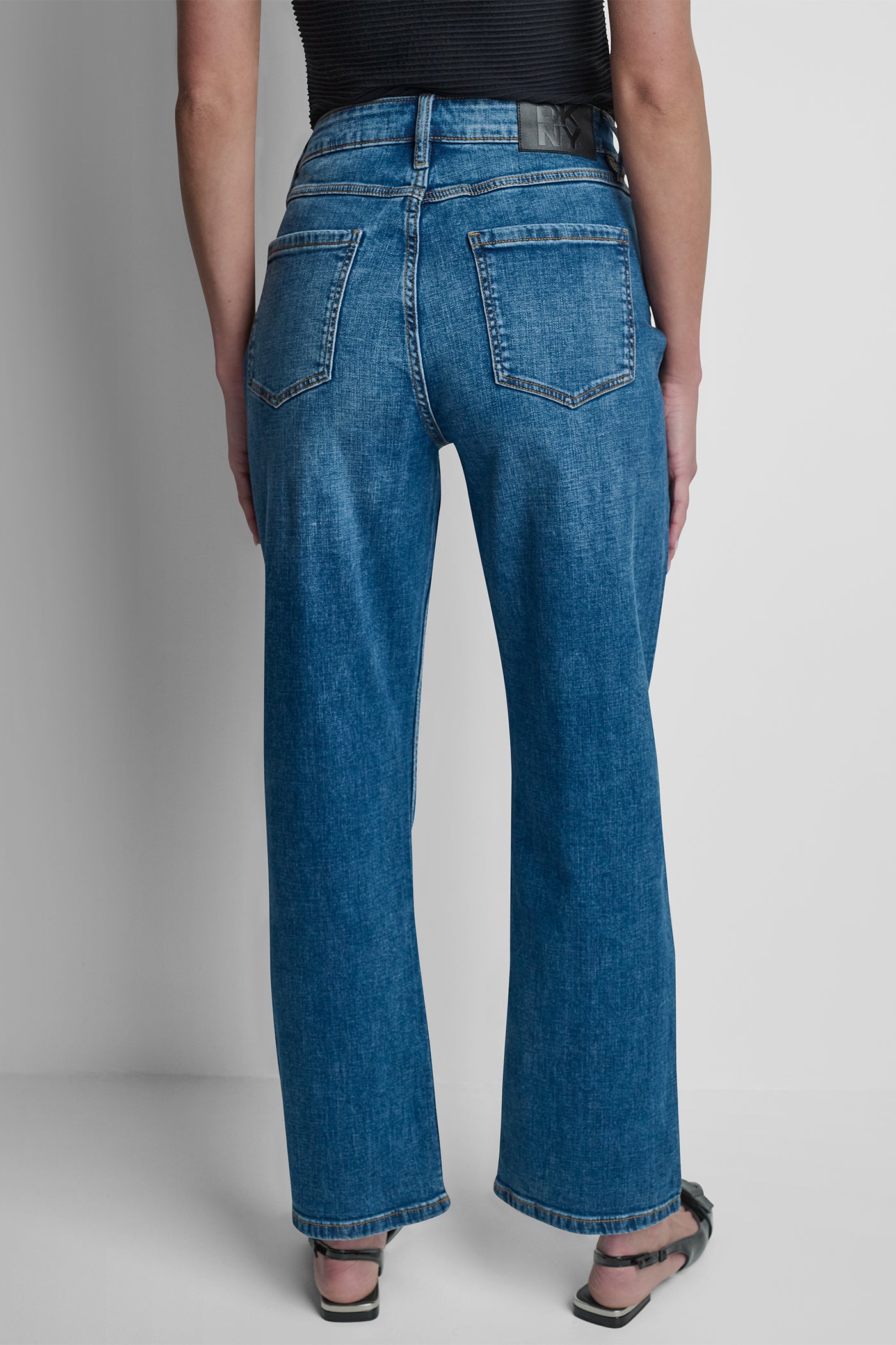 MID-RISE PINS AND PATCHES STRAIGHT-LEG JEAN - Image 3