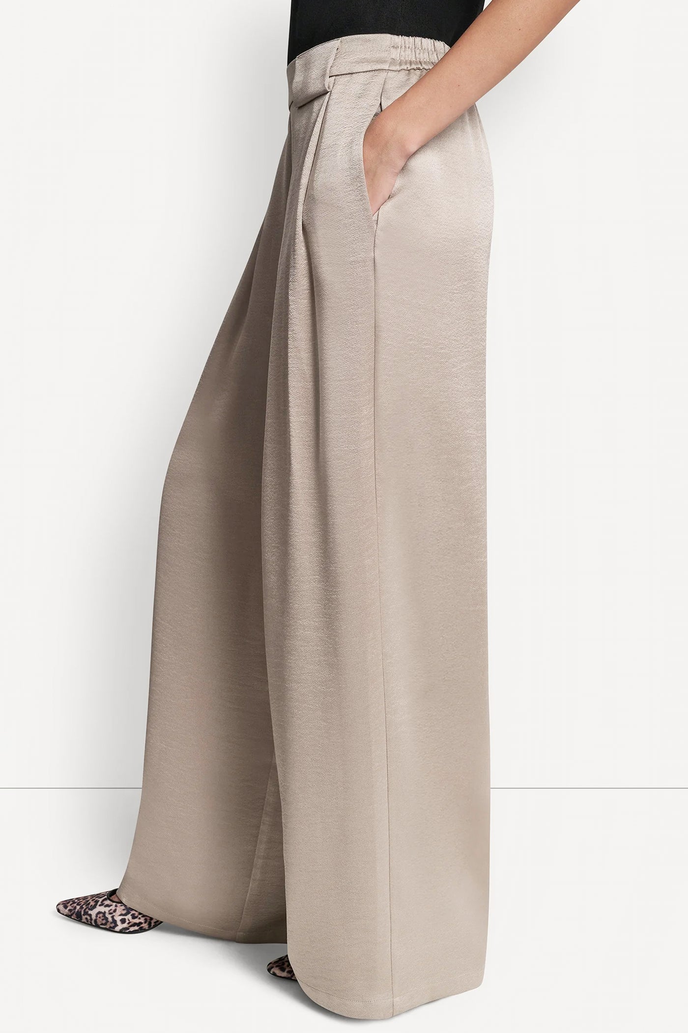 HIGH-RISE SATIN PLEATED WIDE-LEG PANT - Image 4