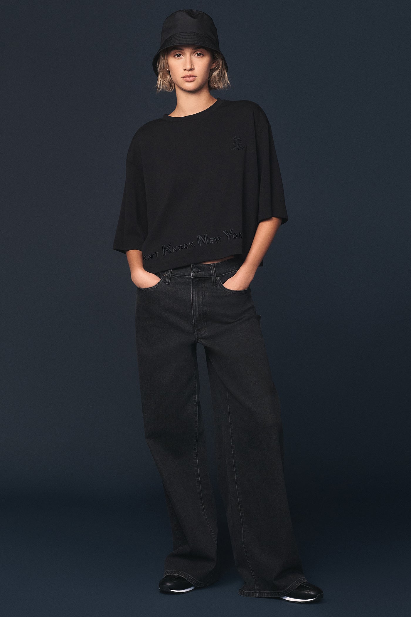 DKNY X YANKEES CROPPED TEE - Image 4
