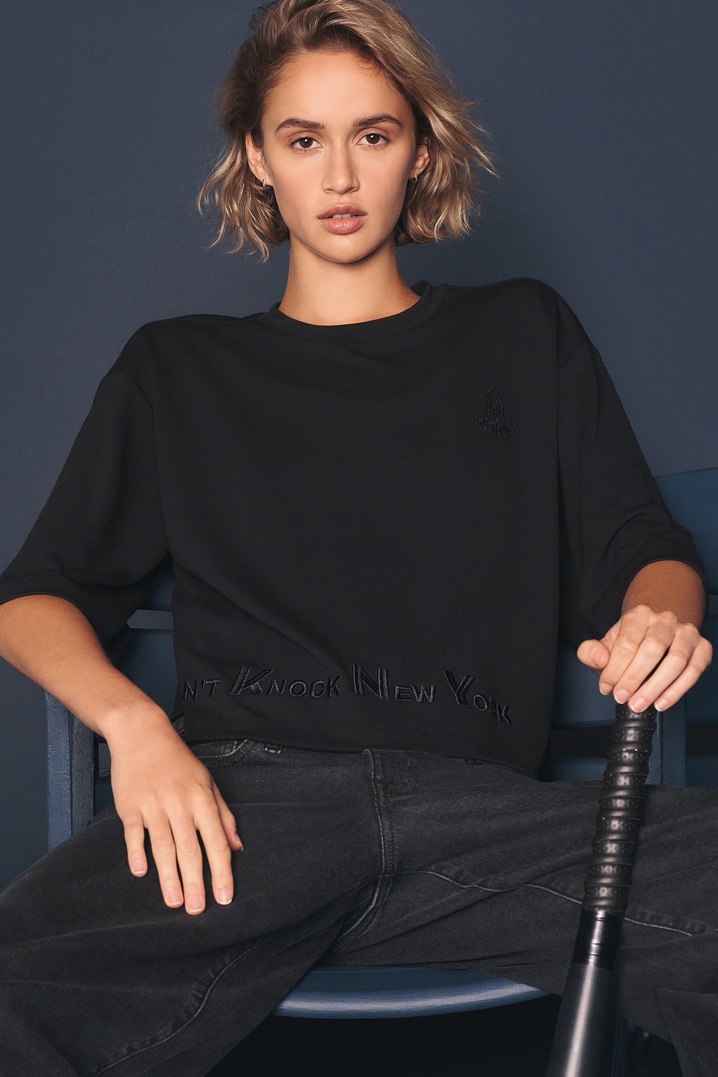 DKNY X YANKEES CROPPED TEE - Image 2