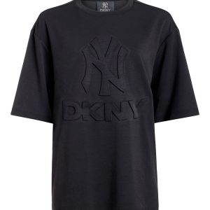DKNY X YANKEES SHORT-SLEEVE EMBOSSED TEE